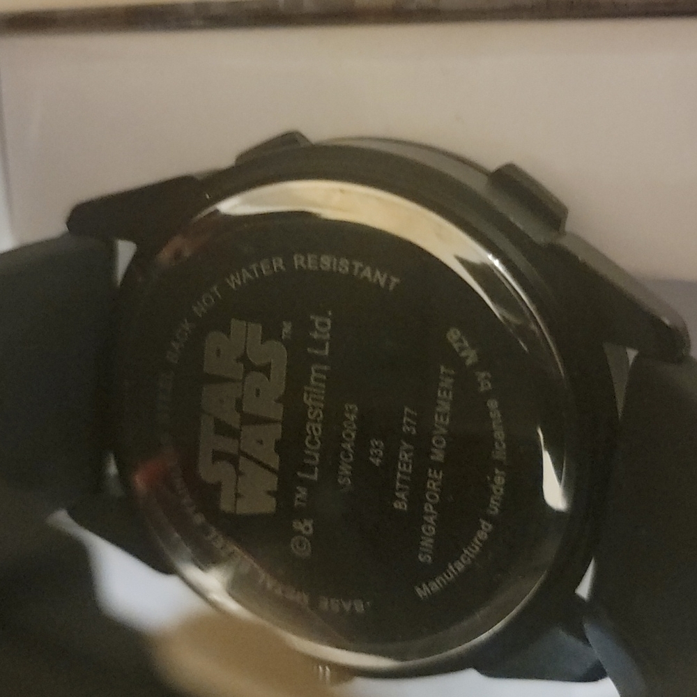 Disney Dark Vader - Picture 3 of 6